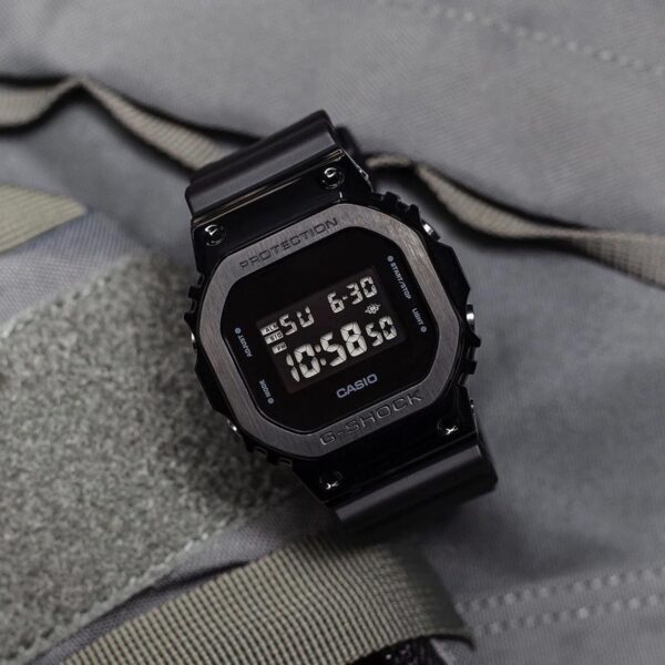 G shock black